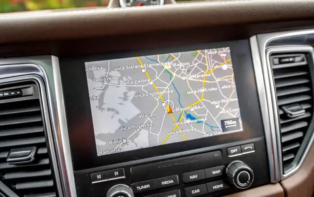 PORSCHE Macan GTS PDK