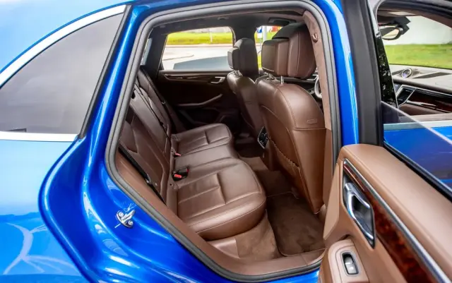 PORSCHE Macan GTS PDK