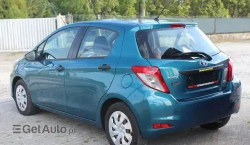 TOYOTA Yaris 