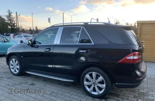 MERCEDES-BENZ ML 