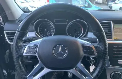 MERCEDES-BENZ ML 