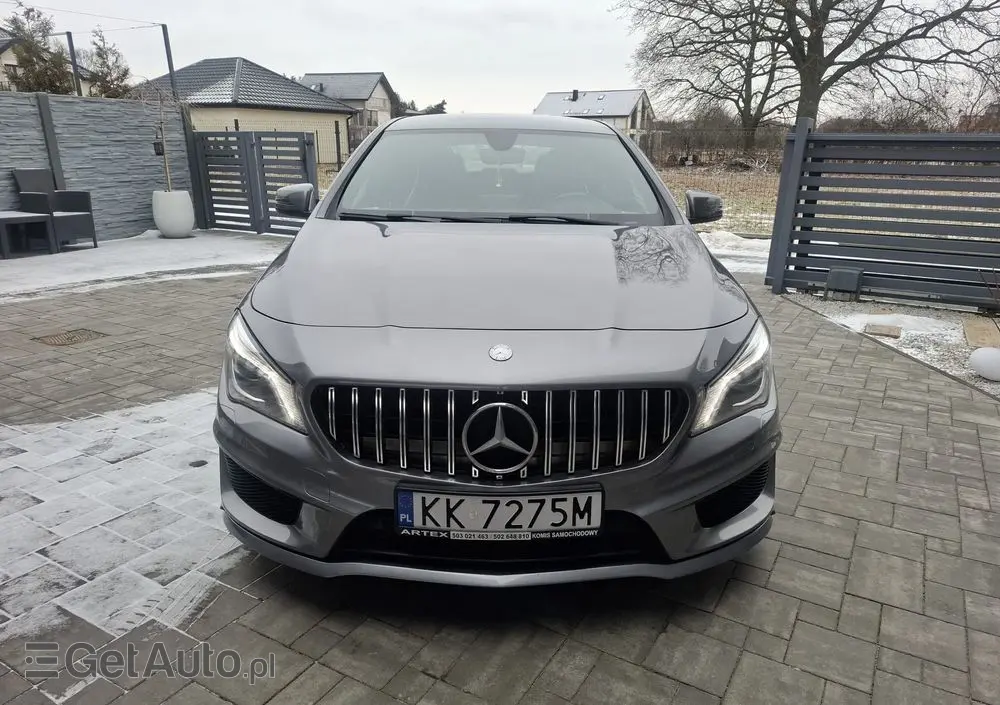 MERCEDES-BENZ CLA 180 7G-DCT Orange Art Edition