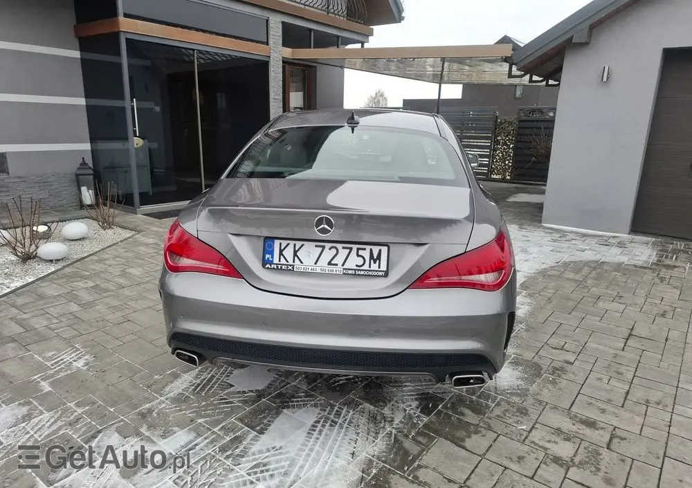 MERCEDES-BENZ CLA 180 7G-DCT Orange Art Edition