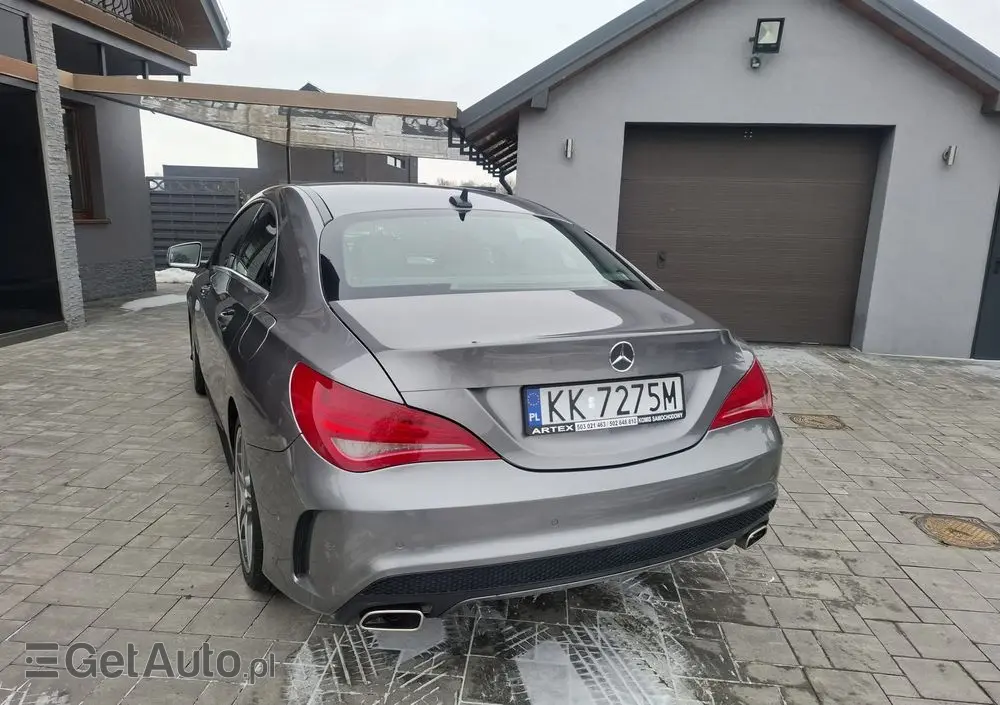 MERCEDES-BENZ CLA 180 7G-DCT Orange Art Edition