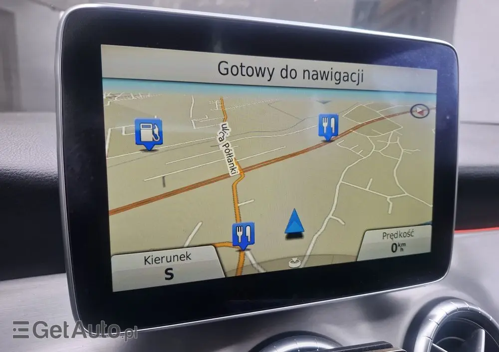 MERCEDES-BENZ CLA 180 7G-DCT Orange Art Edition