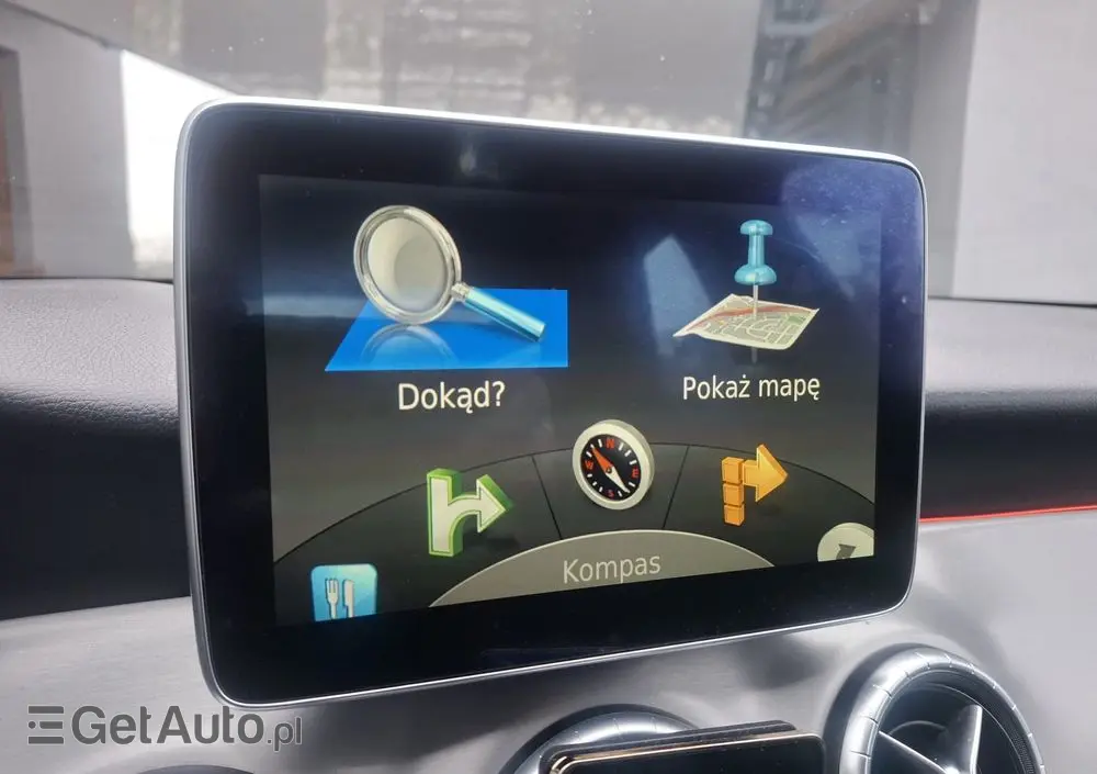 MERCEDES-BENZ CLA 180 7G-DCT Orange Art Edition