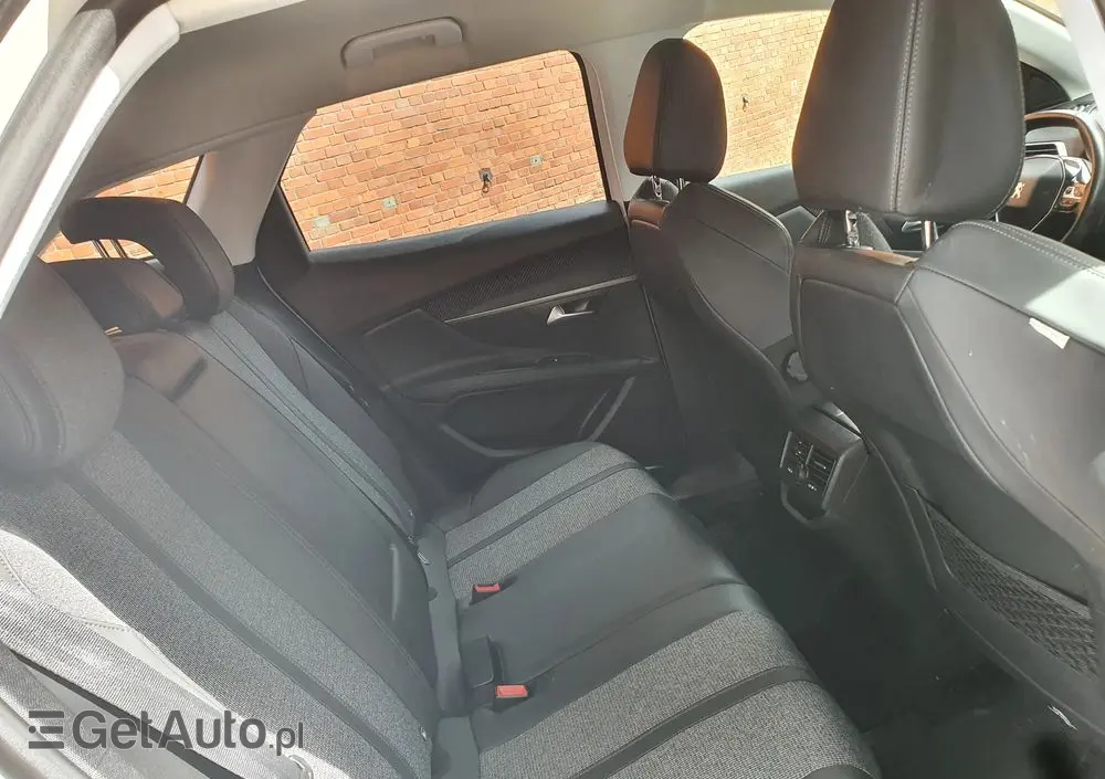 PEUGEOT 3008 1.2 PureTech Allure S&S EAT8