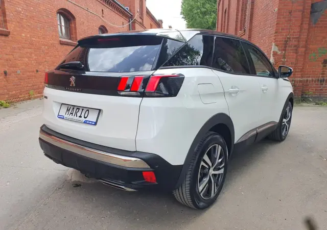 PEUGEOT 3008 1.2 PureTech Allure S&S EAT8