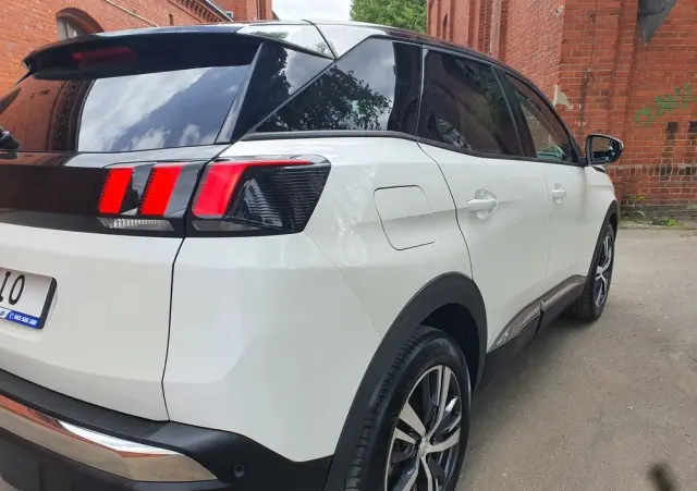 PEUGEOT 3008 1.2 PureTech Allure S&S EAT8