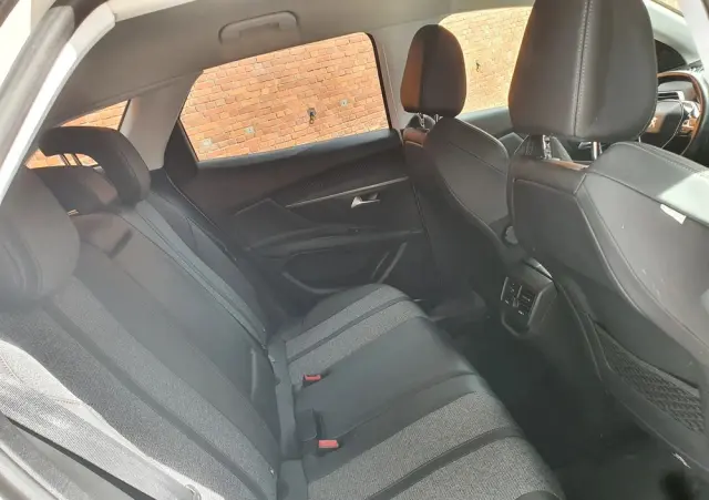 PEUGEOT 3008 1.2 PureTech Allure S&S EAT8