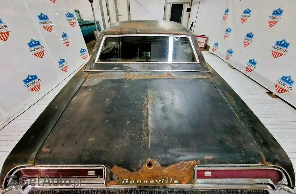 PONTIAC Bonneville 