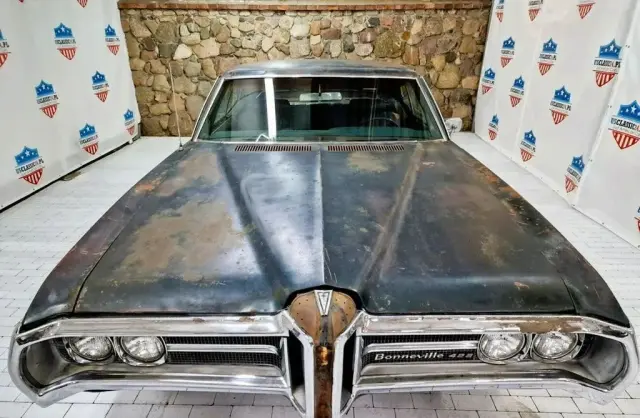 PONTIAC Bonneville 