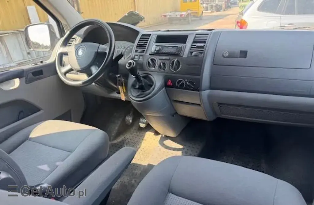 VOLKSWAGEN Caravelle 