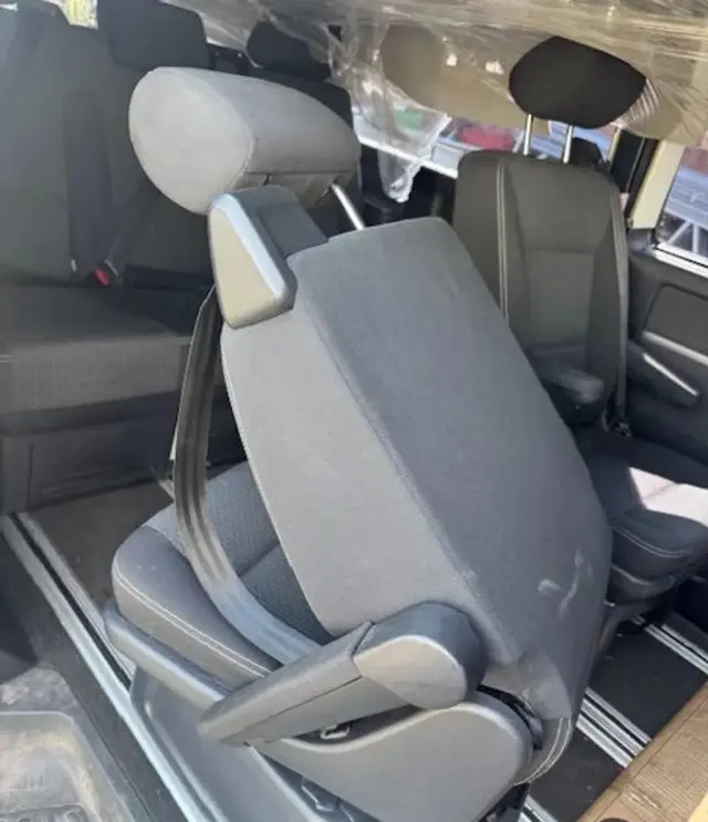 VOLKSWAGEN Caravelle 