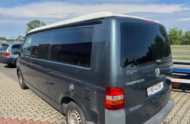 VOLKSWAGEN Caravelle 
