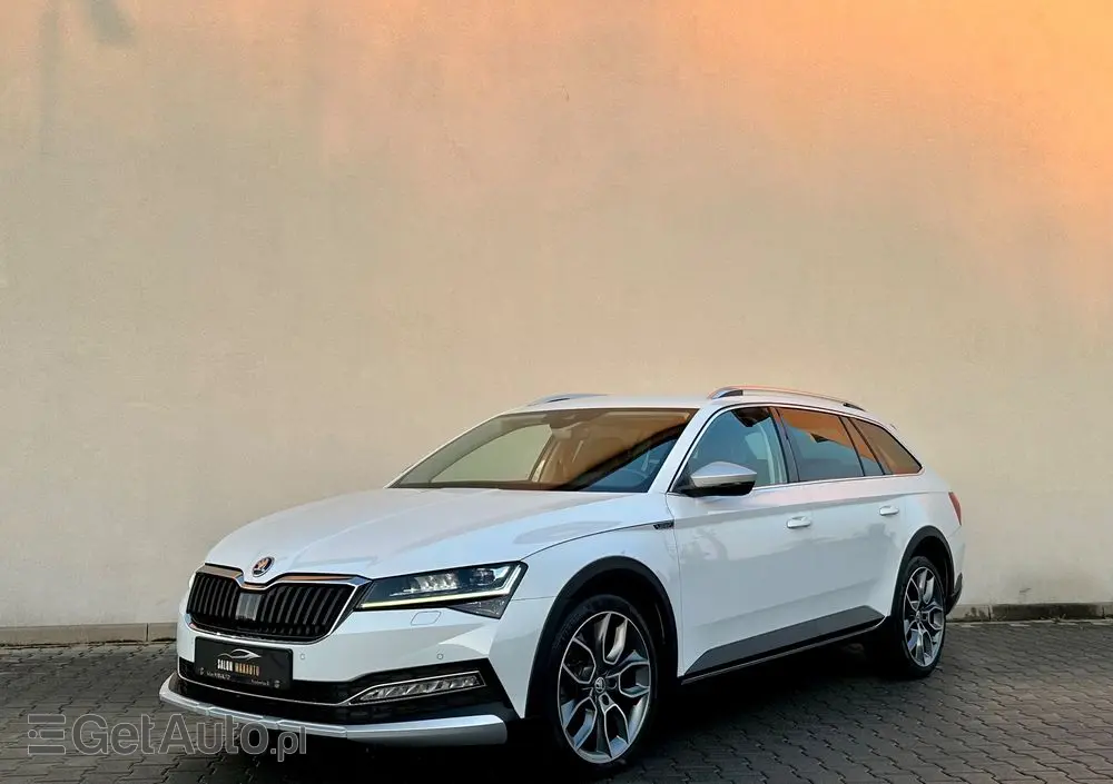 SKODA Superb 2.0 TDI 4x4 DSG Scout