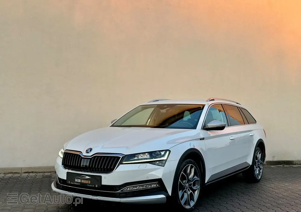 SKODA Superb 2.0 TDI 4x4 DSG Scout
