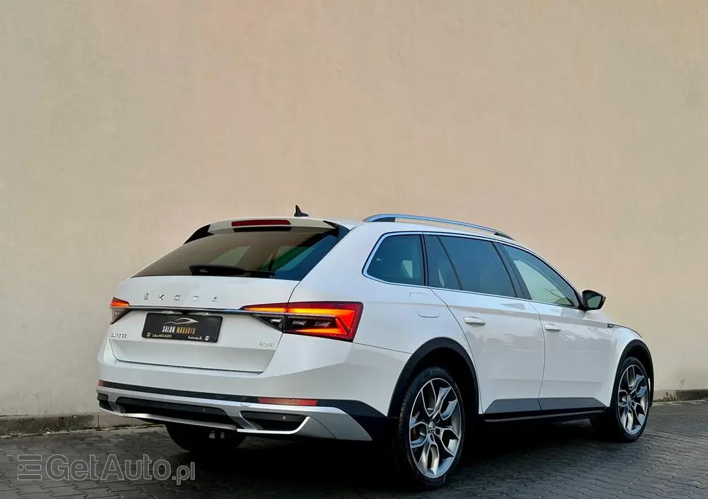 SKODA Superb 2.0 TDI 4x4 DSG Scout