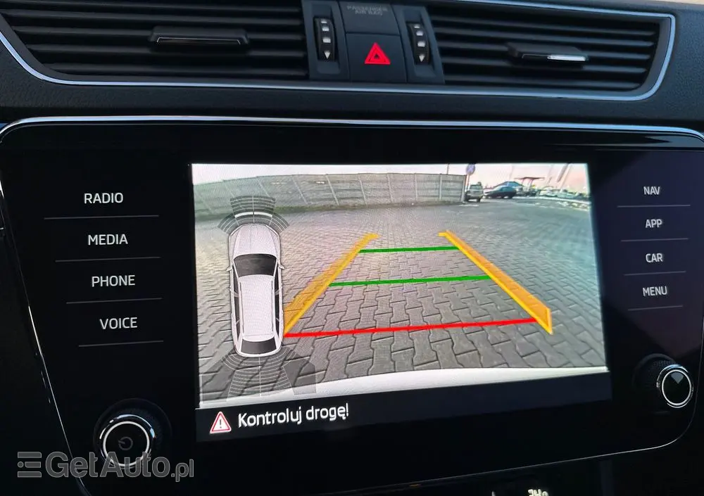 SKODA Superb 2.0 TDI 4x4 DSG Scout
