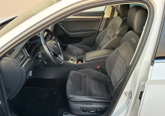 SKODA Superb 2.0 TDI 4x4 DSG Scout