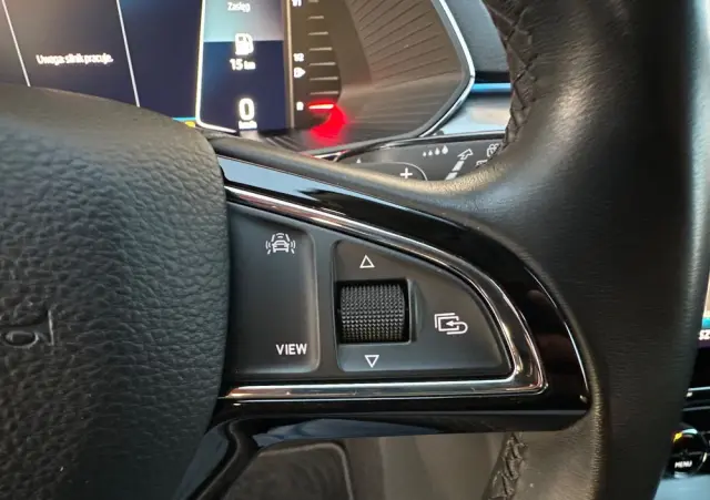 SKODA Superb 2.0 TDI 4x4 DSG Scout