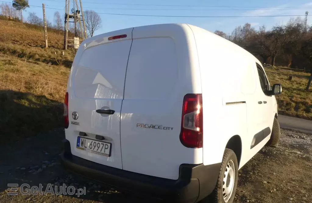 TOYOTA Proace 