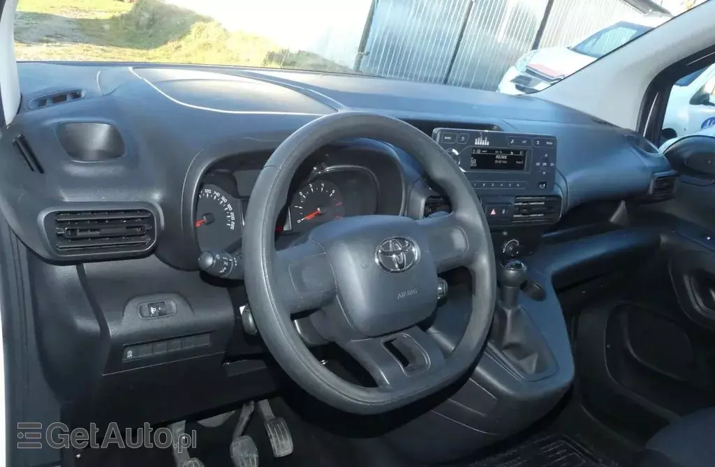 TOYOTA Proace 