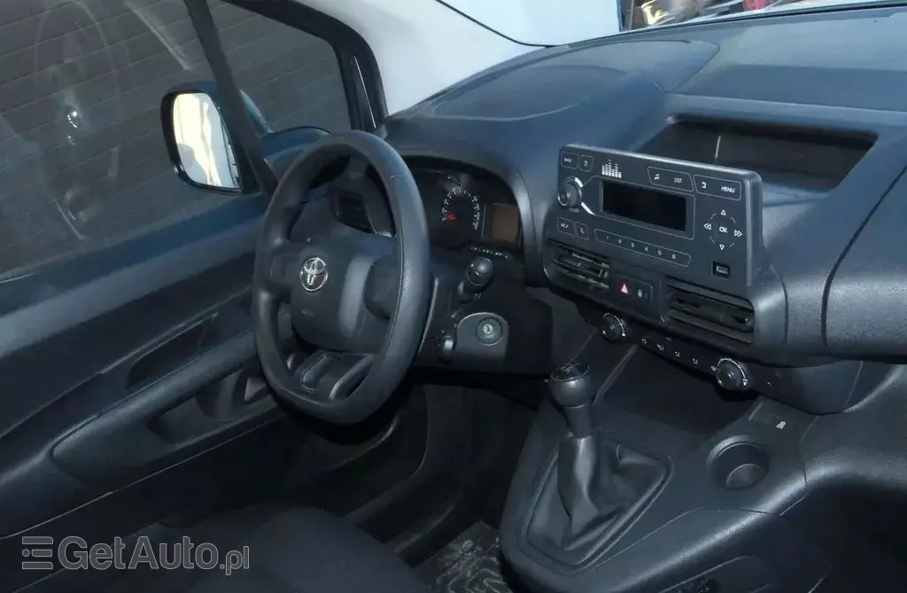 TOYOTA Proace 