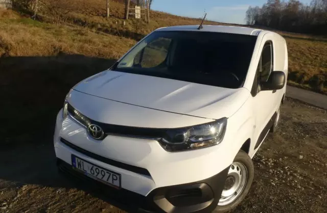 TOYOTA Proace 