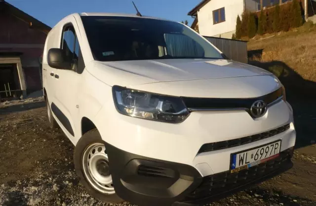 TOYOTA Proace 