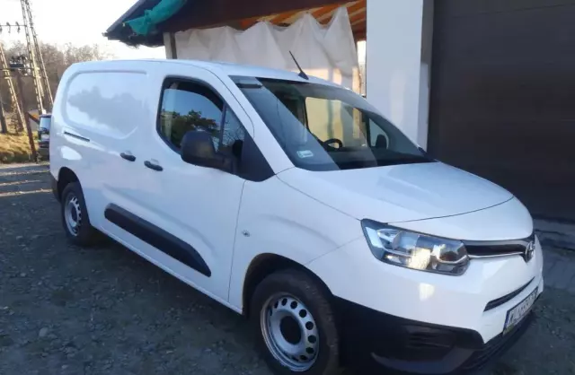 TOYOTA Proace 