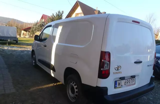 TOYOTA Proace 
