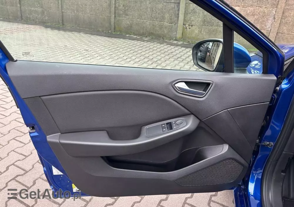 RENAULT Clio 1.0 TCe Intens