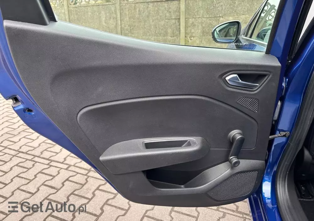 RENAULT Clio 1.0 TCe Intens