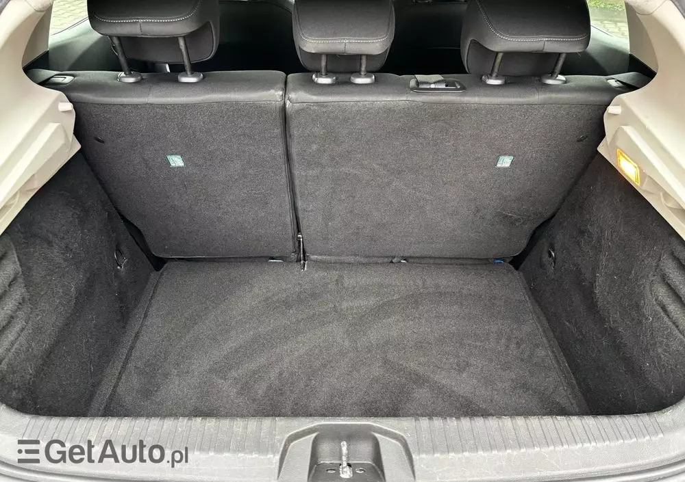 RENAULT Clio 1.0 TCe Intens