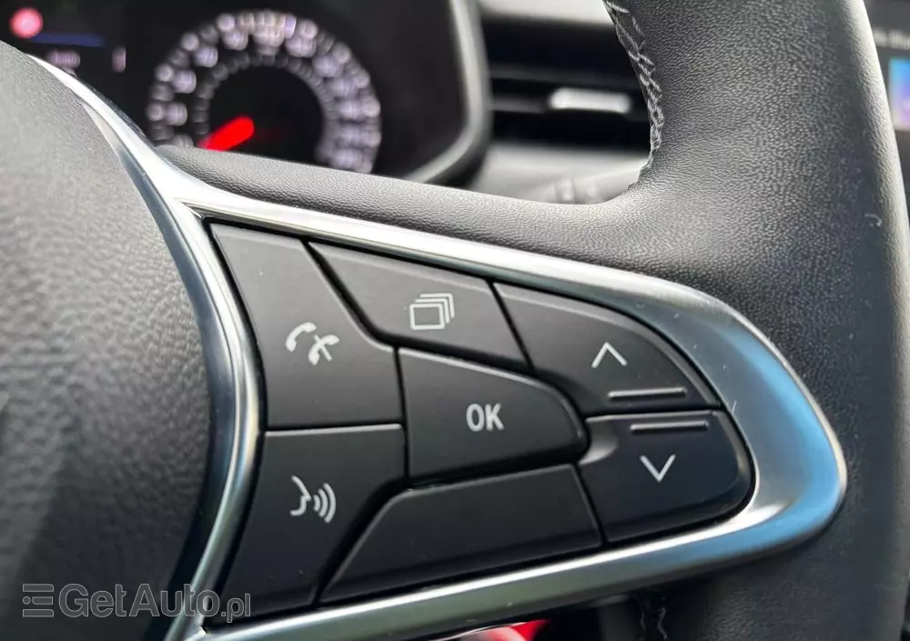 RENAULT Clio 1.0 TCe Intens