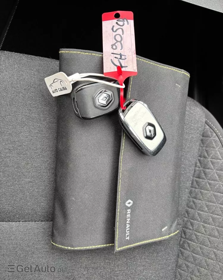 RENAULT Clio 1.0 TCe Intens