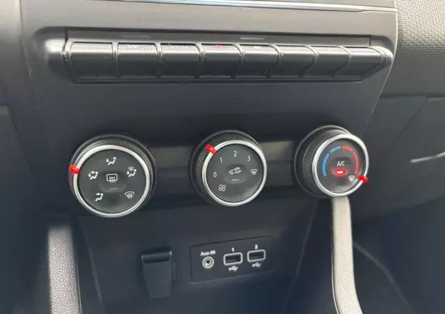 RENAULT Clio 1.0 TCe Intens