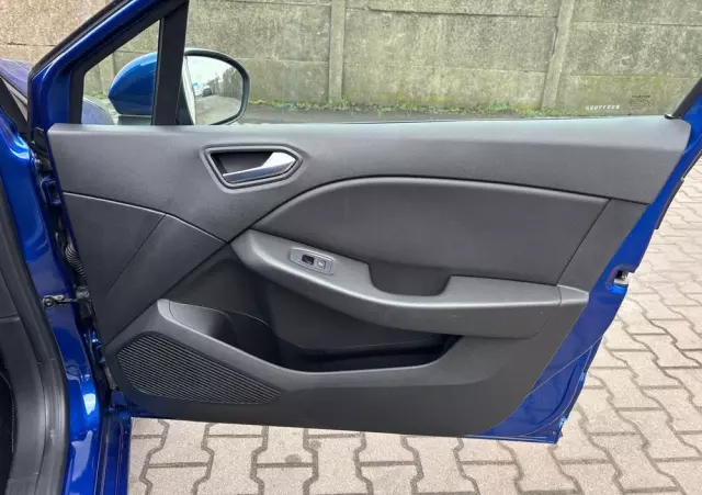 RENAULT Clio 1.0 TCe Intens