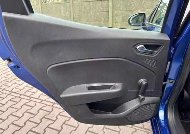 RENAULT Clio 1.0 TCe Intens