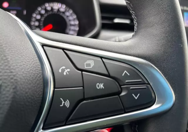 RENAULT Clio 1.0 TCe Intens