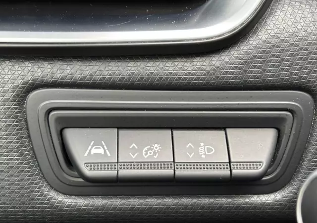 RENAULT Clio 1.0 TCe Intens