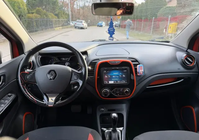 RENAULT Captur ENERGY TCe 120 EDC Dynamique
