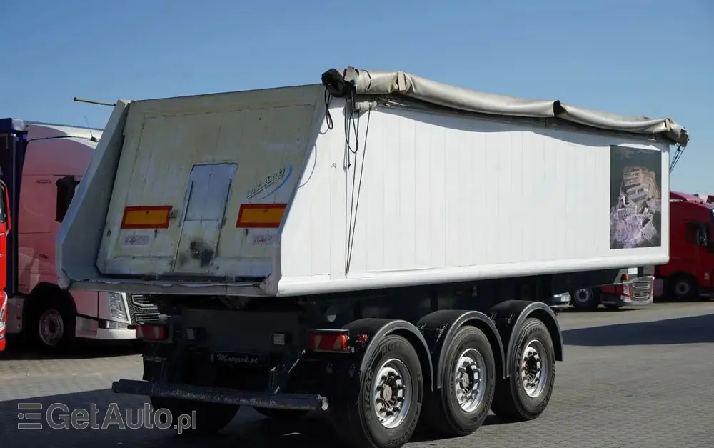 CARNEHL WYWROTKA / 26 m3 / ALUMINIOWA / OŚ PODNOSZONA / SAF / WAGA: 5 300 KG / 