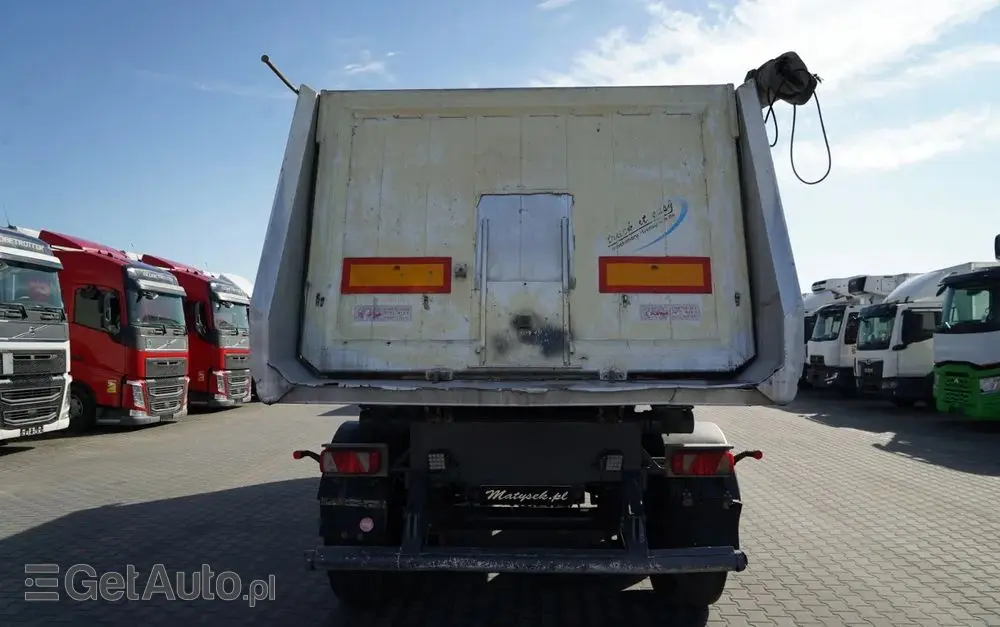 CARNEHL WYWROTKA / 26 m3 / ALUMINIOWA / OŚ PODNOSZONA / SAF / WAGA: 5 300 KG / 