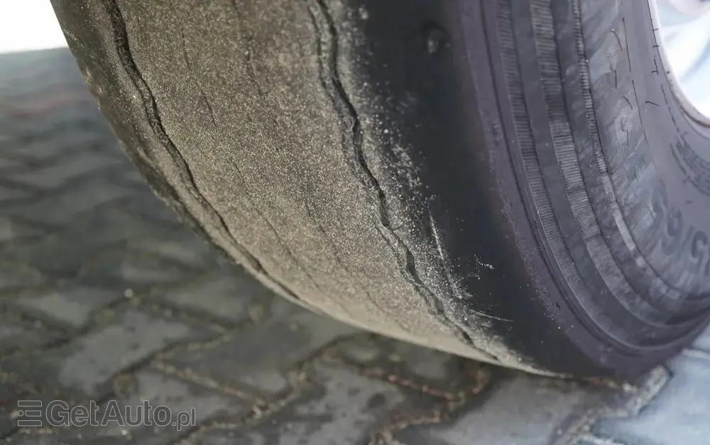 CARNEHL WYWROTKA / 26 m3 / ALUMINIOWA / OŚ PODNOSZONA / SAF / WAGA: 5 300 KG / 