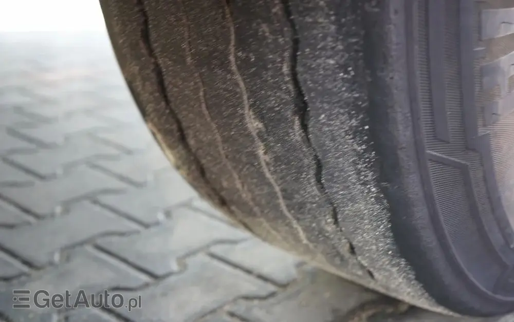 CARNEHL WYWROTKA / 26 m3 / ALUMINIOWA / OŚ PODNOSZONA / SAF / WAGA: 5 300 KG / 