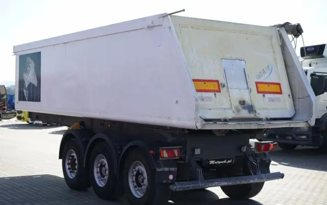 CARNEHL WYWROTKA / 26 m3 / ALUMINIOWA / OŚ PODNOSZONA / SAF / WAGA: 5 300 KG / 