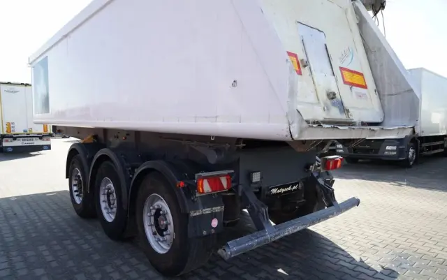 CARNEHL WYWROTKA / 26 m3 / ALUMINIOWA / OŚ PODNOSZONA / SAF / WAGA: 5 300 KG / 