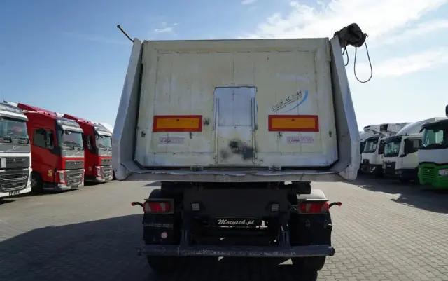 CARNEHL WYWROTKA / 26 m3 / ALUMINIOWA / OŚ PODNOSZONA / SAF / WAGA: 5 300 KG / 